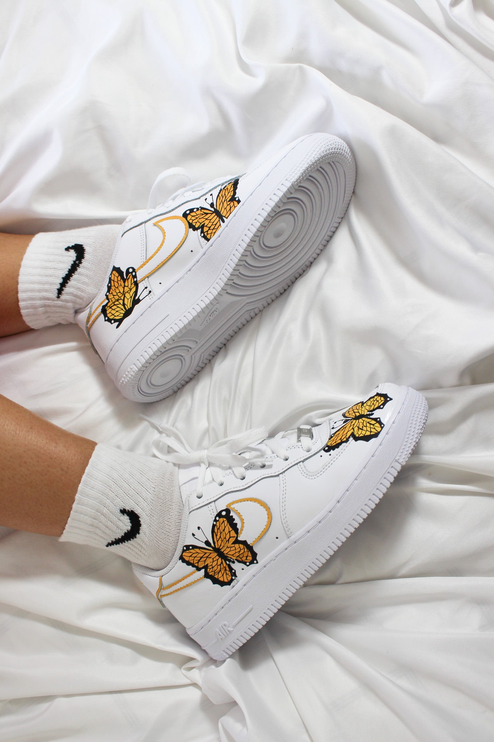 Nike air force 1 with butterfly best sale